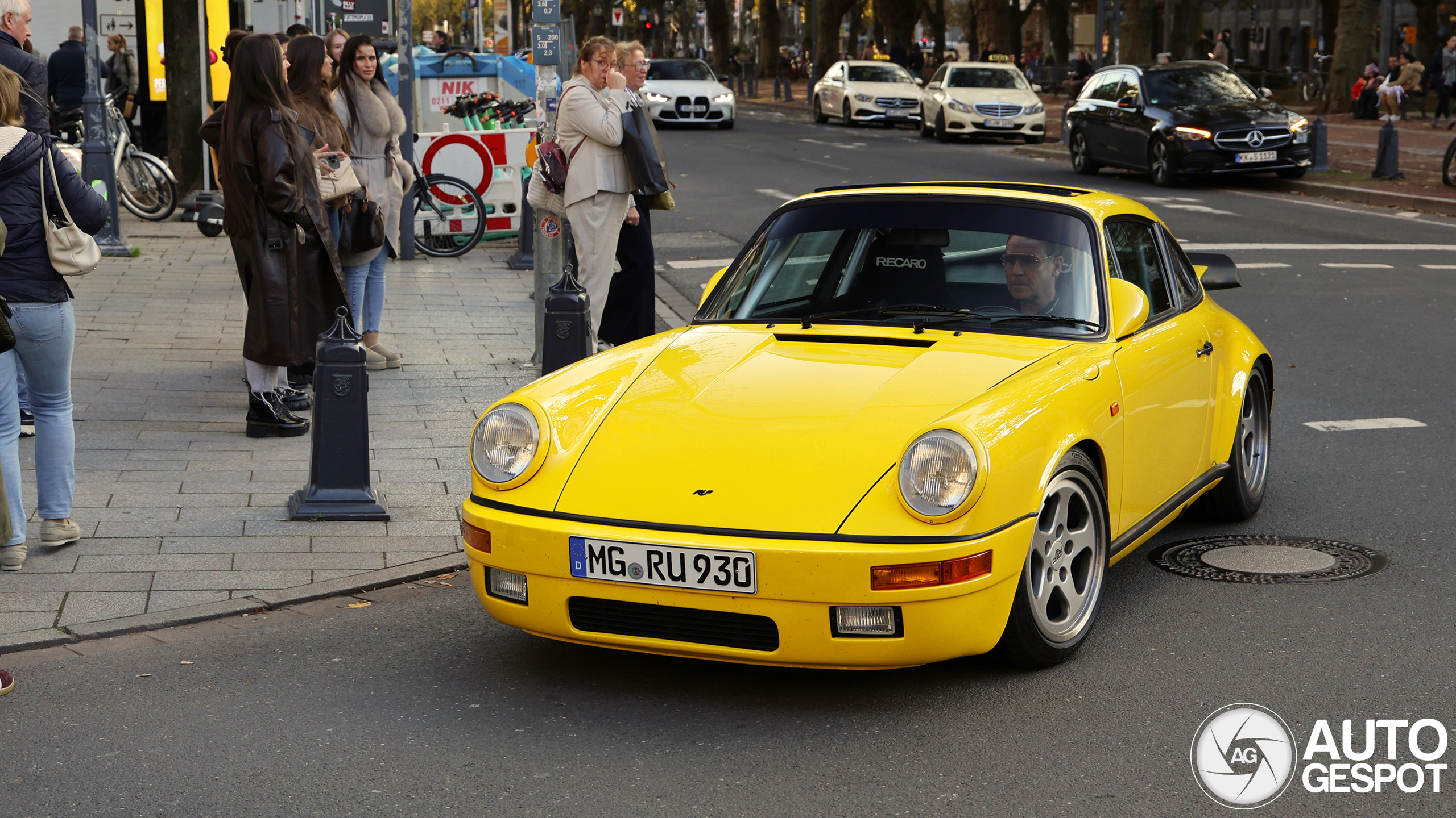 RUF 930 CTR Yellowbird