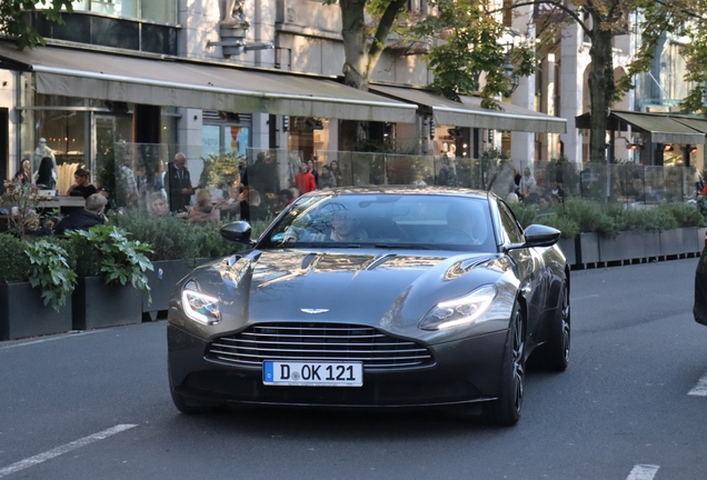 Aston Martin DB11