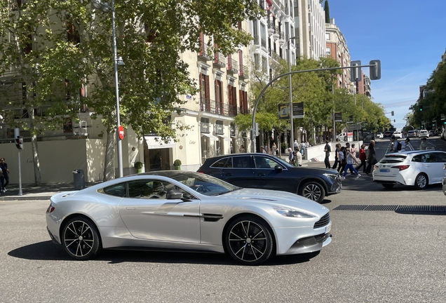 Aston Martin Vanquish 2013