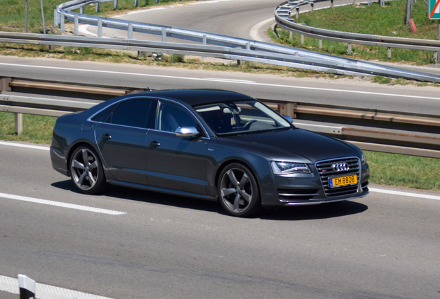 Audi S8 D4