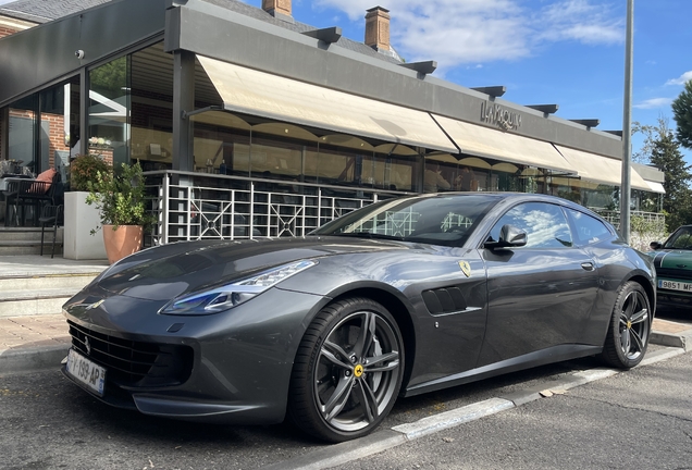 Ferrari GTC4Lusso