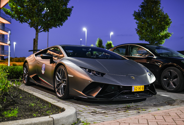 Lamborghini Huracán LP640-4 Performante