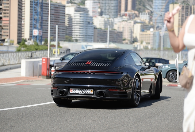 Porsche 992 Carrera 4S