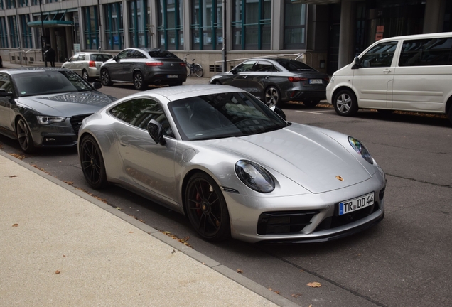 Porsche 992 Carrera GTS