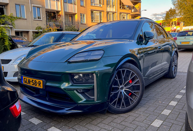 Porsche Macan EV Turbo