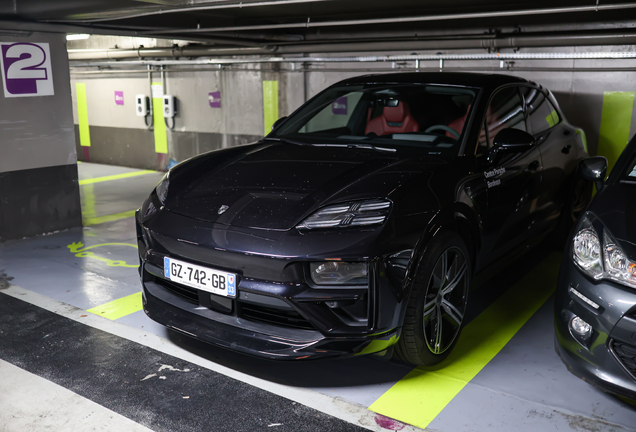 Porsche Macan EV Turbo