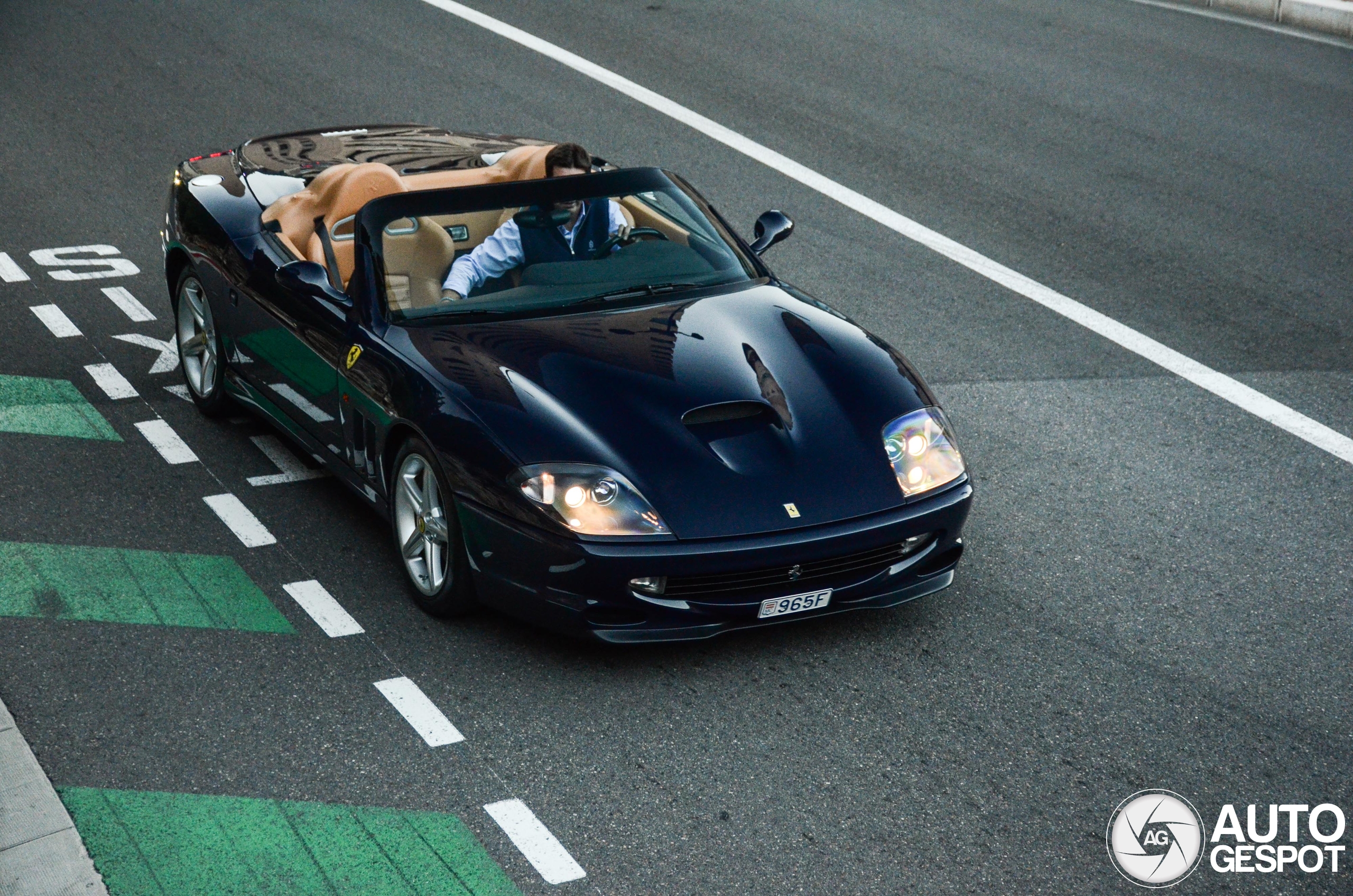Hot Wheels 1/18 Ferrari 550 Barchetta Pininfarina - Noire - Boîte Abîmée, Pare-brise Tordu