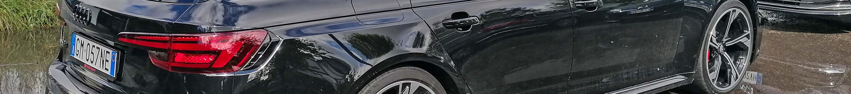 Audi RS4 Avant B9