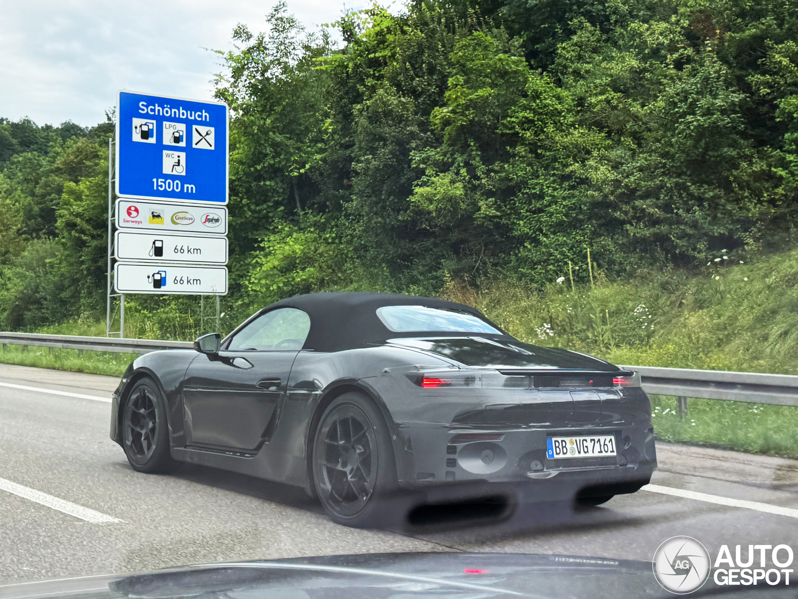 Porsche 718 Boxster EV 2025