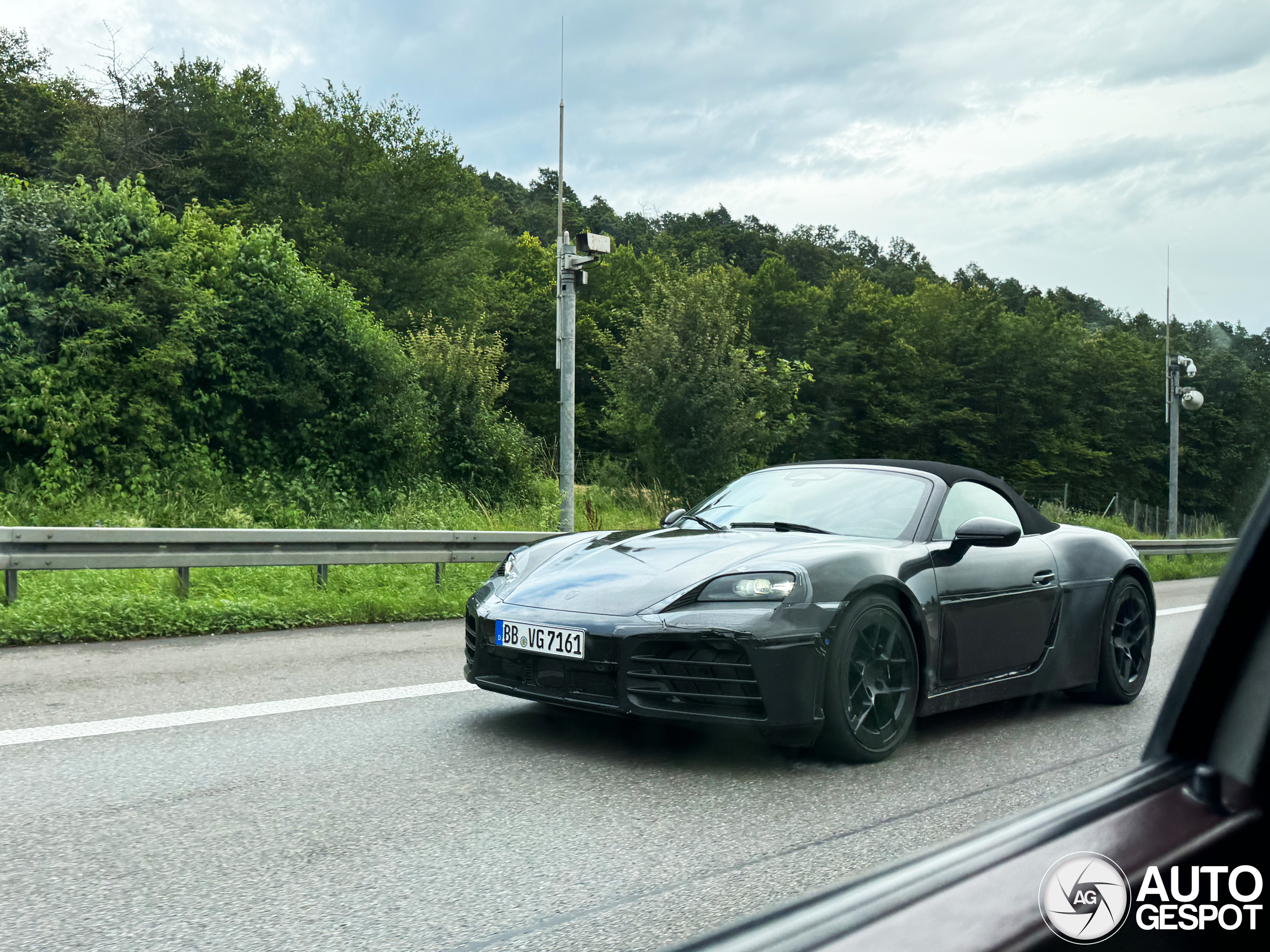 Porsche 718 Boxster EV 2025