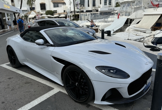 Aston Martin DBS Superleggera Volante