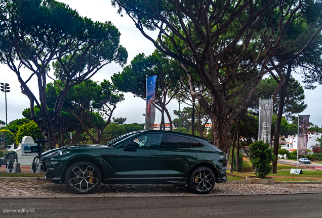 Aston Martin DBX707