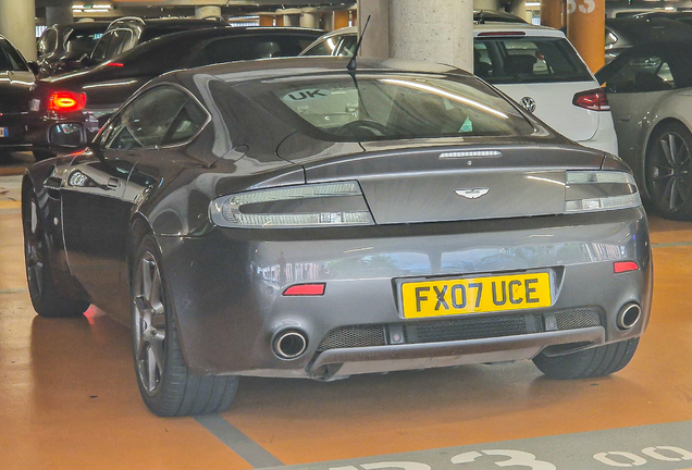Aston Martin V8 Vantage