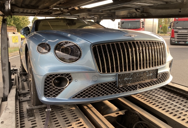 Bentley Continental GT V8 Azure 2024