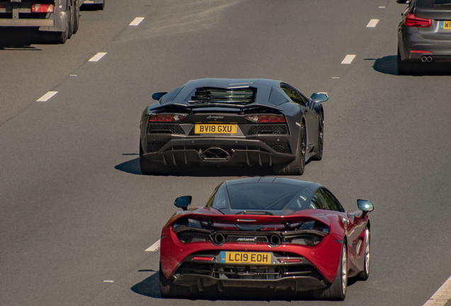 Lamborghini Aventador S LP740-4