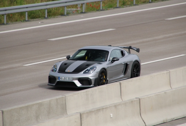 Porsche 718 Cayman GT4 RS Weissach Package