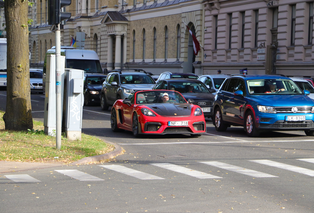 Porsche 718 Spyder RS Weissach Package