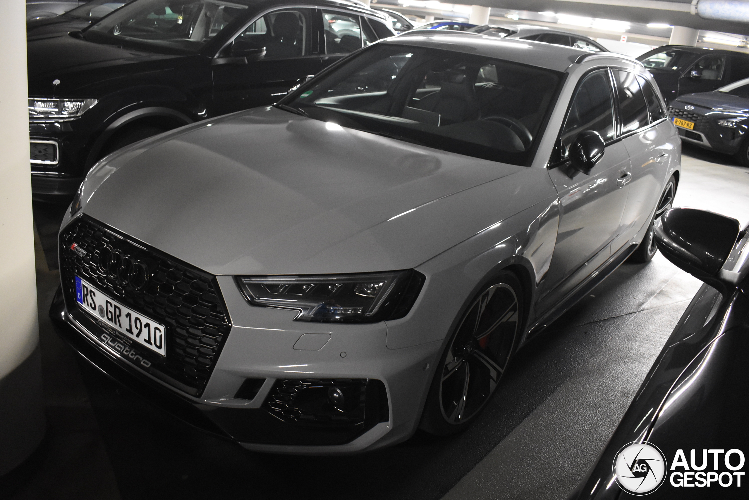 Audi RS4 Avant B9