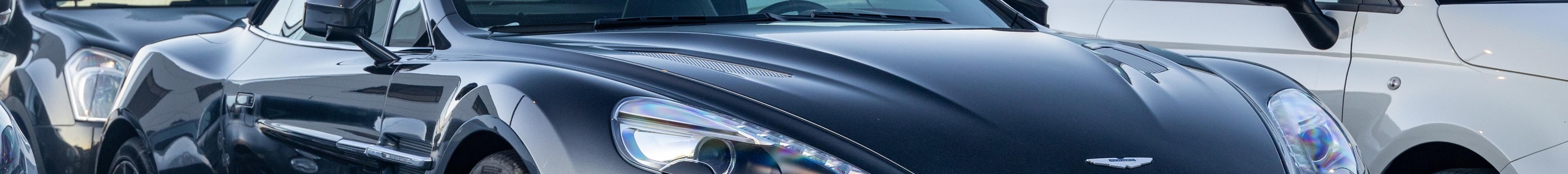 Aston Martin Vanquish Volante