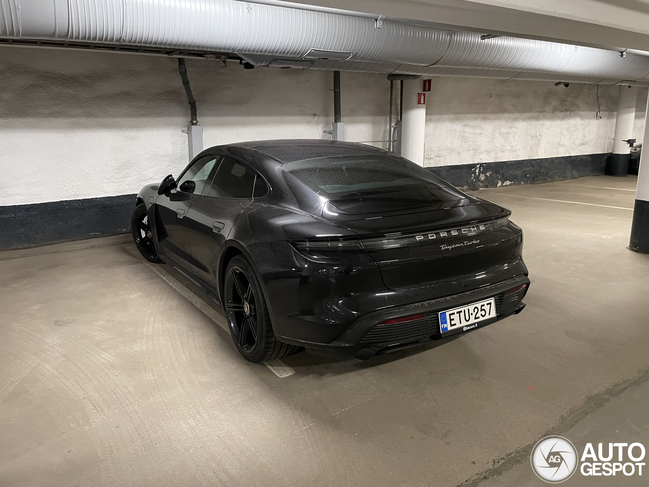 Porsche Taycan Turbo