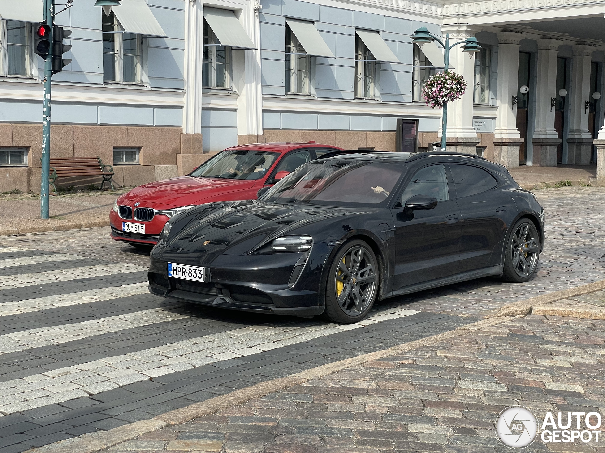 Porsche Taycan Turbo S Cross Turismo