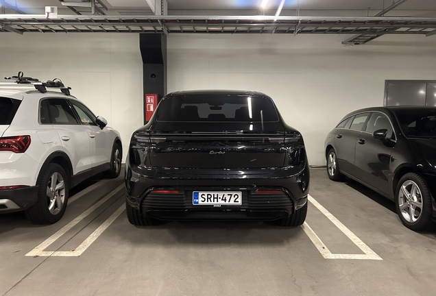 Porsche Macan EV Turbo