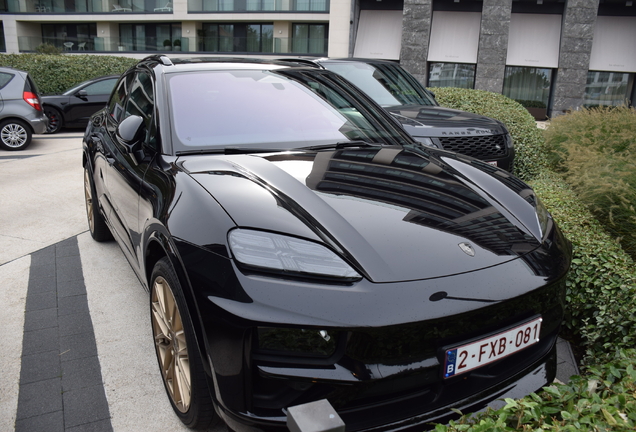 Porsche Macan EV Turbo