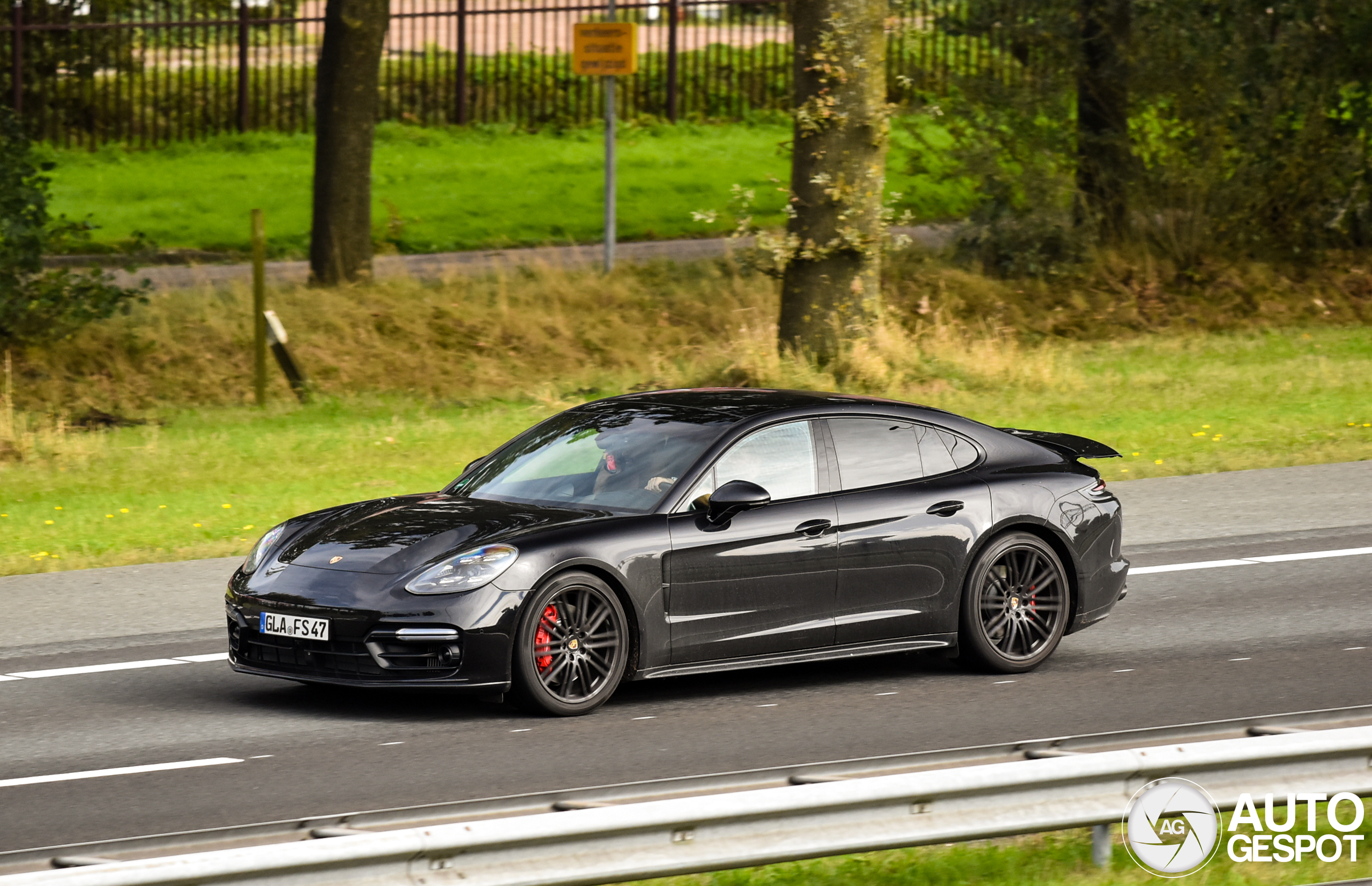 Porsche 971 Panamera GTS MkI