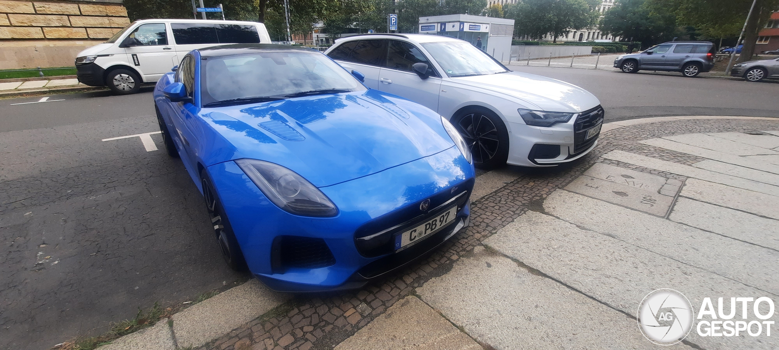 Jaguar F-TYPE SVR Coupé - 14 October 2024 - Autogespot