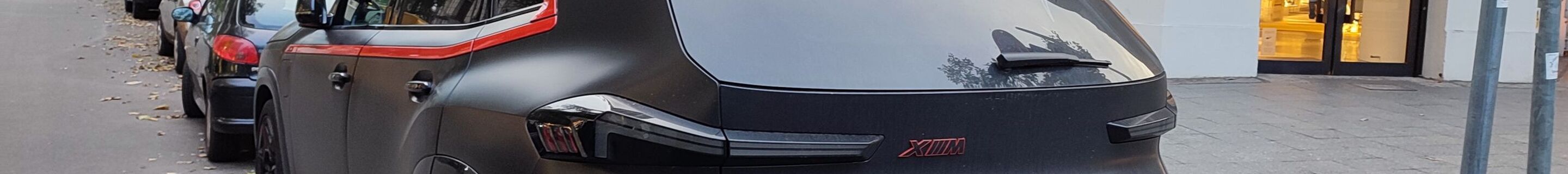 BMW XM G09 Label Red