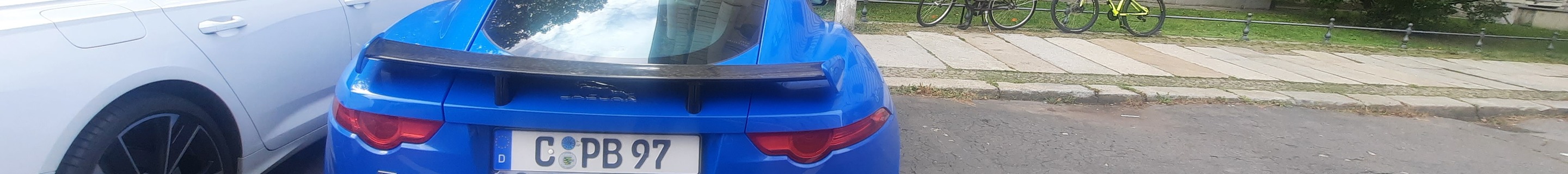 Jaguar F-TYPE SVR Coupé