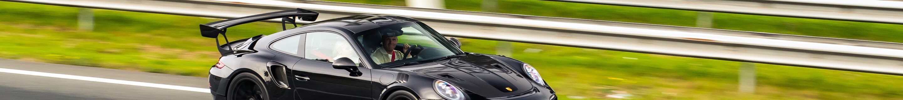 Porsche 991 GT2 RS Weissach Package