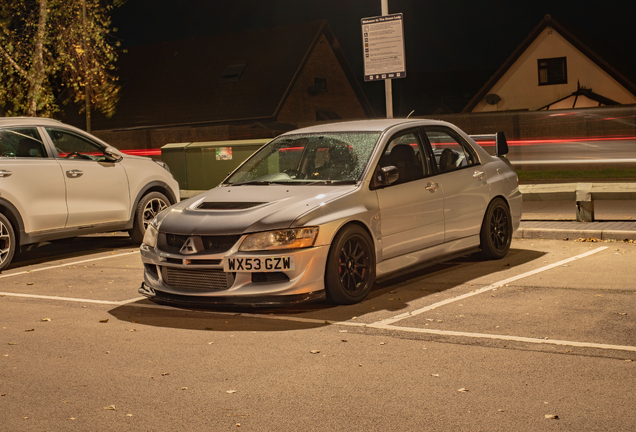 Mitsubishi Lancer Evolution VIII FQ-300
