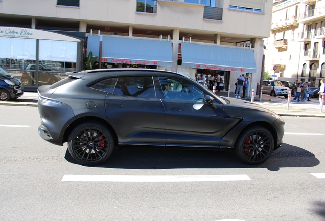 Aston Martin DBX