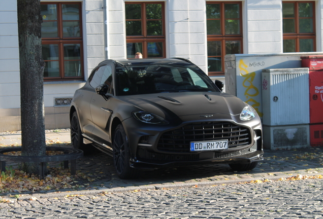 Aston Martin DBX707