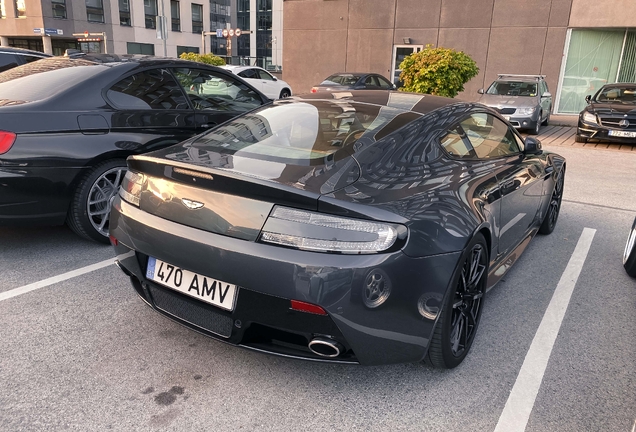 Aston Martin V8 Vantage 2012