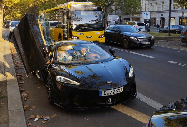 McLaren GT