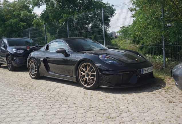 Porsche 718 Cayman GT4 RS Weissach Package Manthey Racing