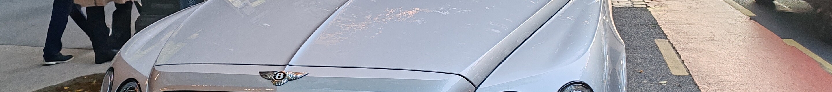 Bentley Bentayga V8