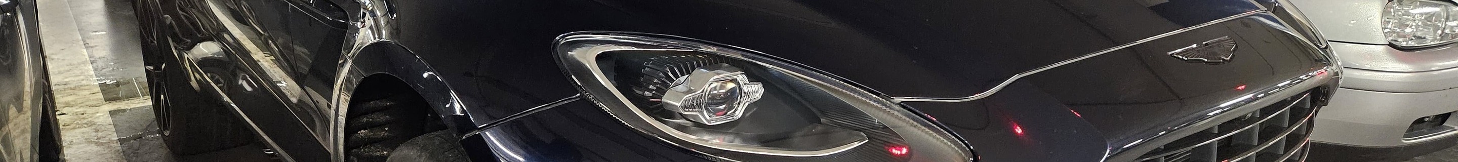 Aston Martin DBX