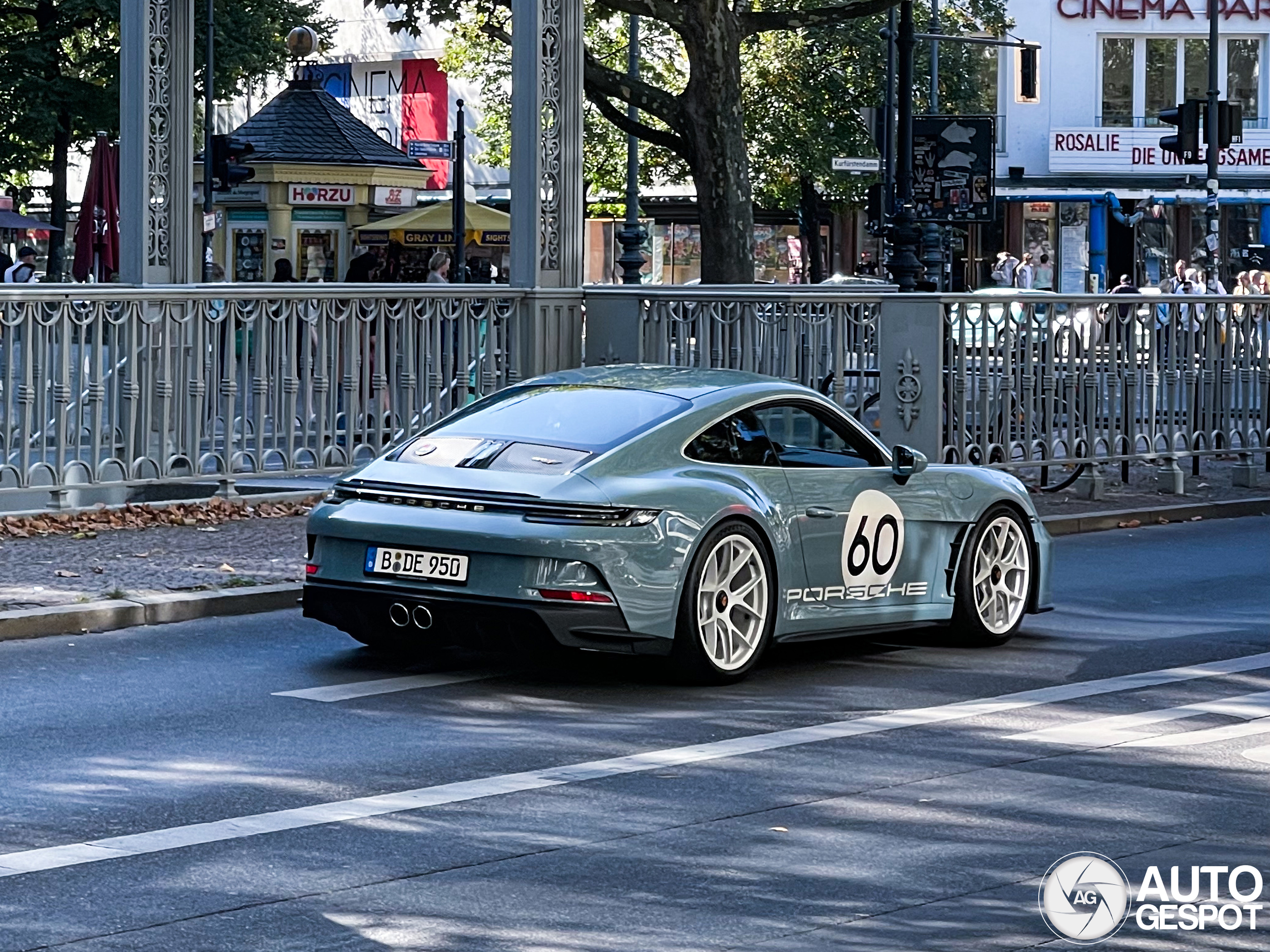 Porsche 992 S/T