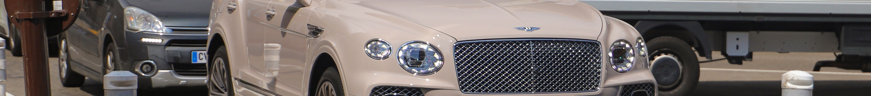 Bentley Bentayga Azure