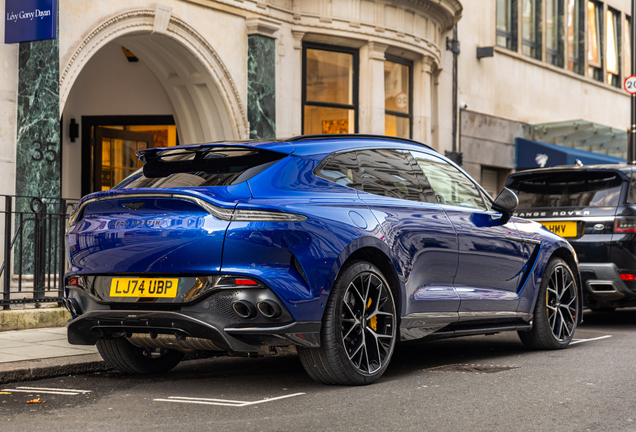 Aston Martin DBX707