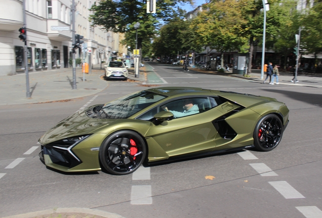 Lamborghini Revuelto