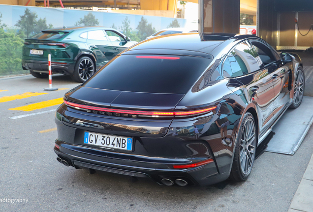 Porsche 972 Panamera Turbo E-Hybrid