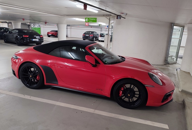 Porsche 992 Carrera 4 GTS Cabriolet