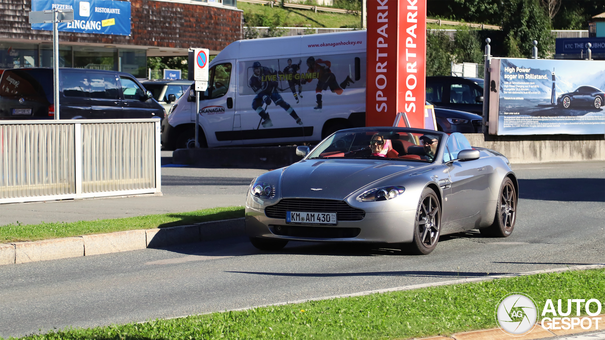 Aston Martin V8 Vantage Roadster 19 October 2024 Autogespot