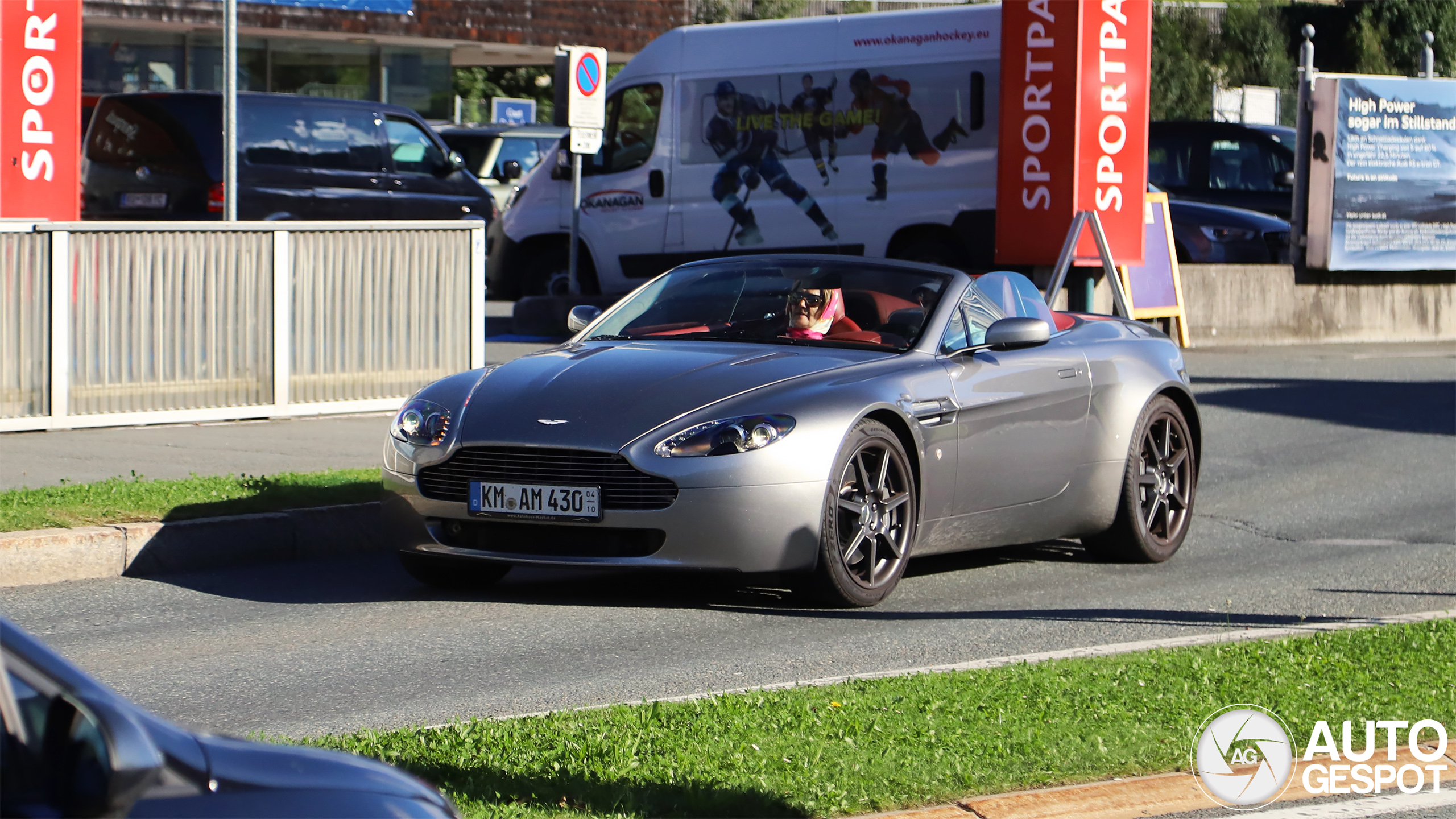 Aston Martin V8 Vantage Roadster 19 October 2024 Autogespot