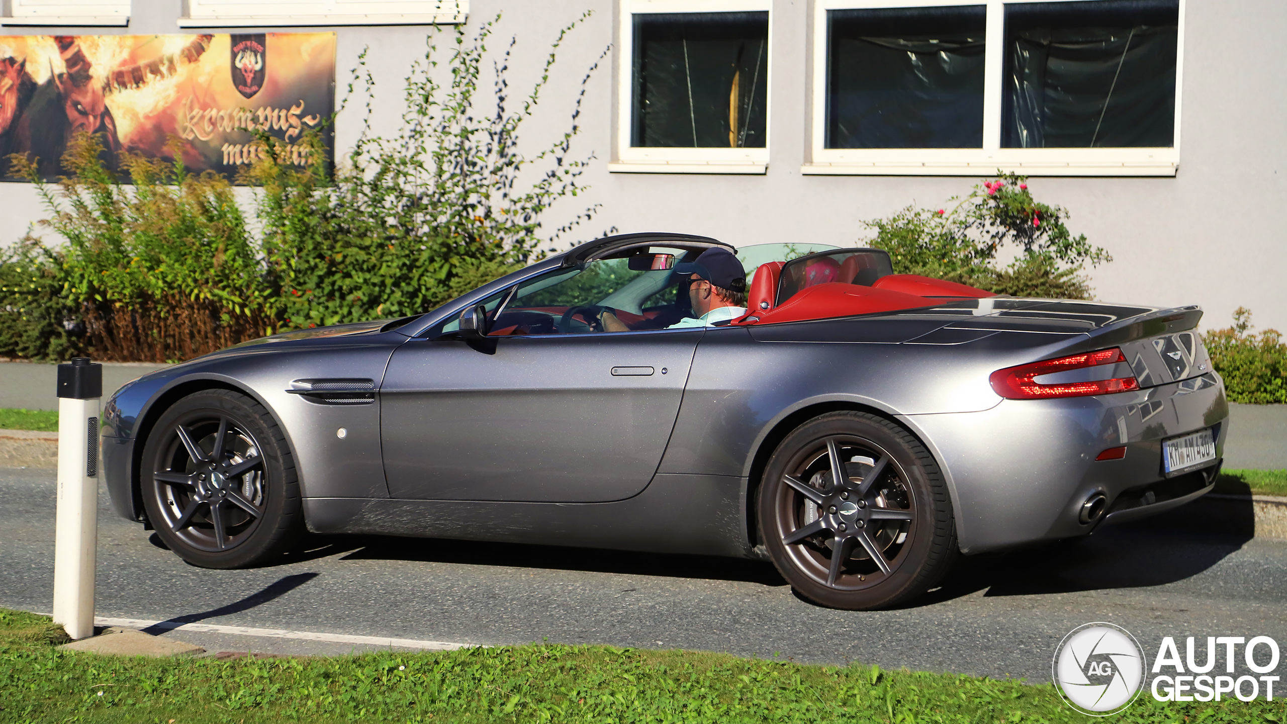 Aston Martin V8 Vantage Roadster 19 October 2024 Autogespot