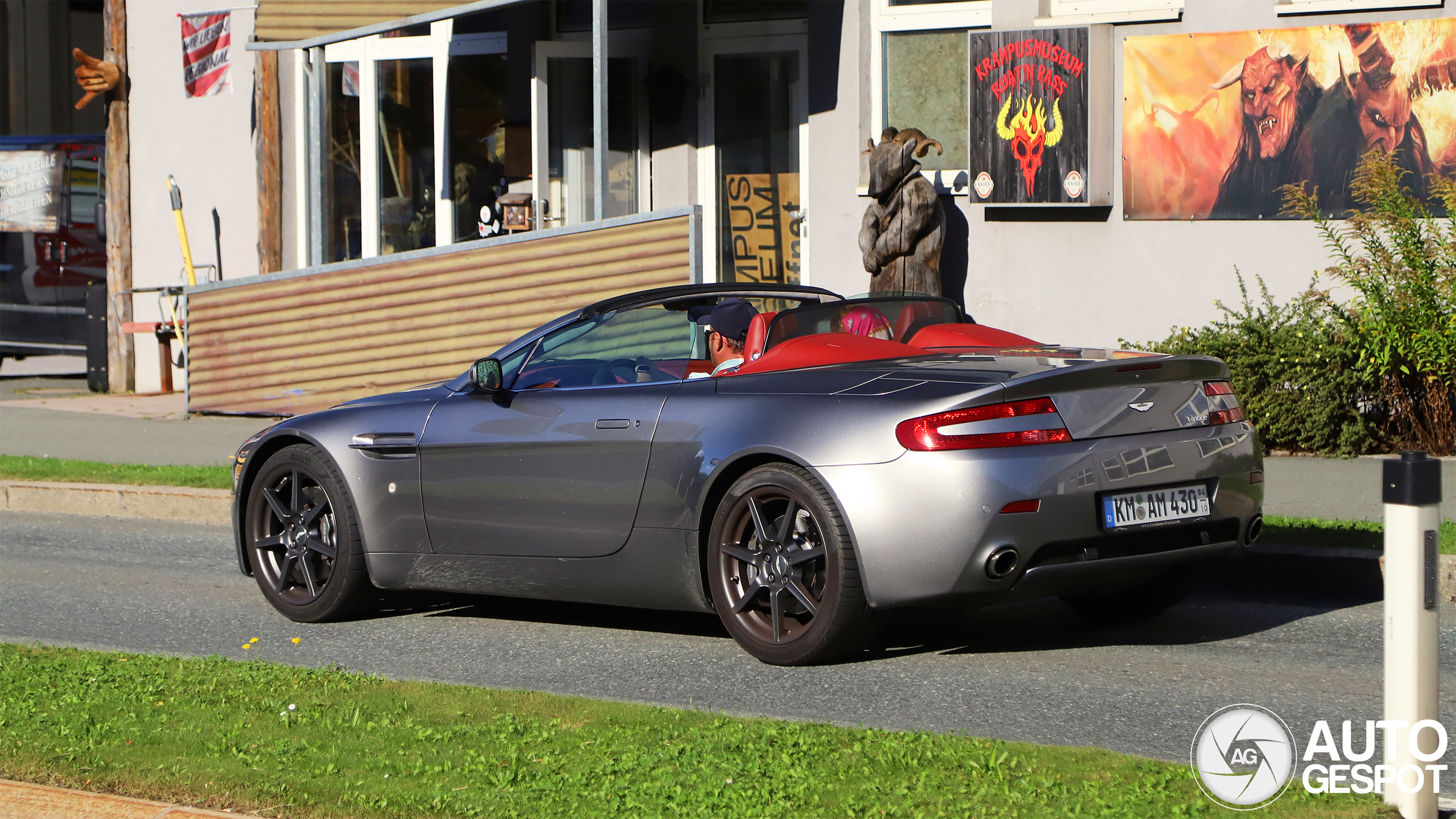 Aston Martin V8 Vantage Roadster 19 October 2024 Autogespot